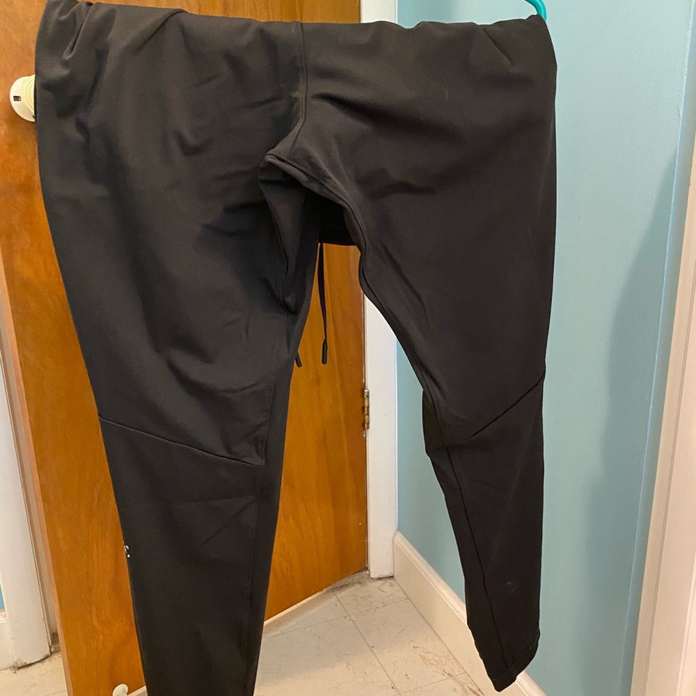 Lulu lemon switch up pant/jogger ; Size: Large.